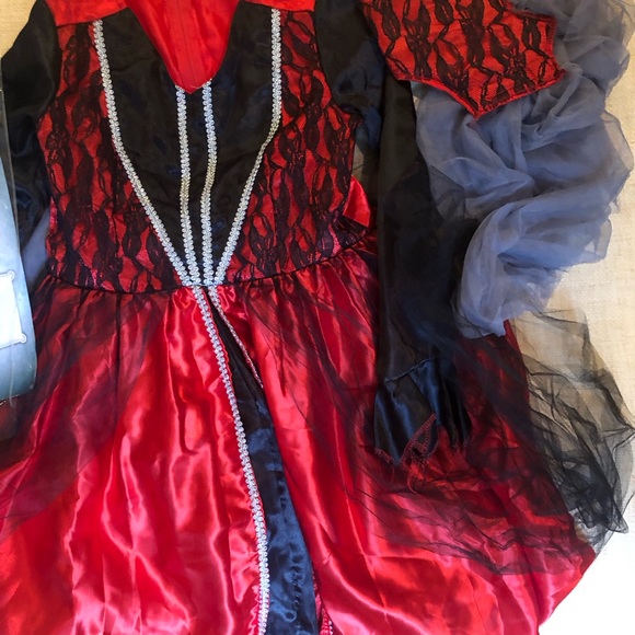 Fun Costumes Girl’s Vampire size large - Picture 5 of 5